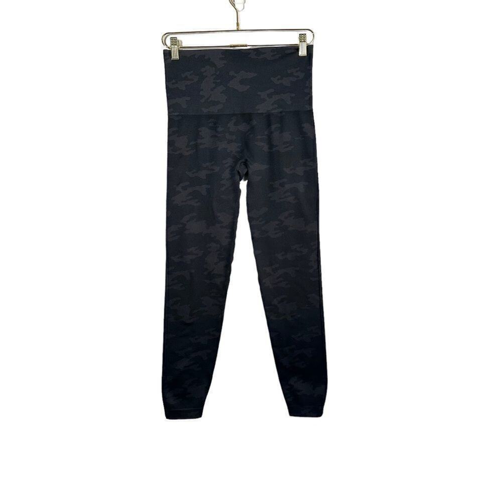 Spanx‎ Look At Me Now Camo Seamless Leggings XL Navy Lightweight Comfort
